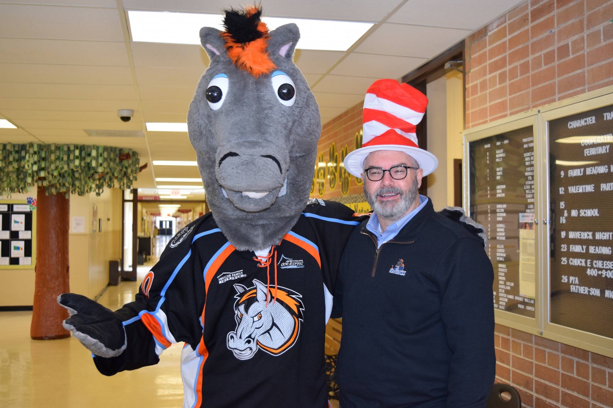 Missouri Mavericks Players and Owner Lamar Hunt, Jr. Read Across America  with ISD Students